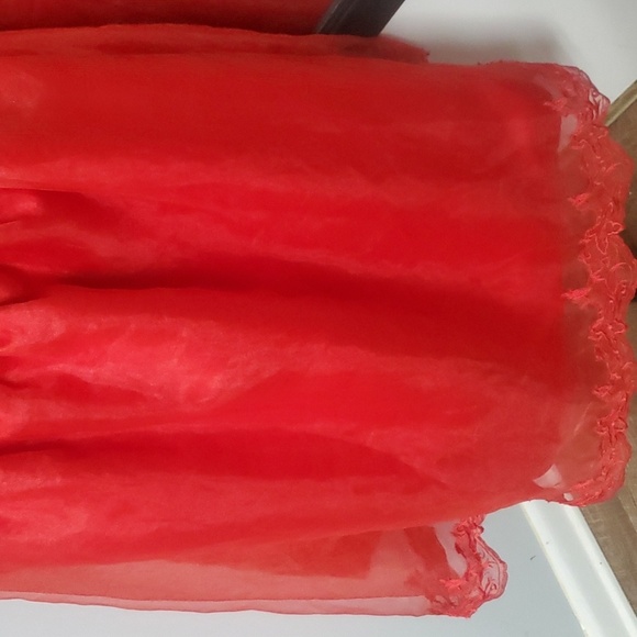 DAZZLING RED FIT N FLARE GOWN STRAPLESS LACE OVERLAY FULL ZIP BACK EMBROIDERED - Picture 8 of 16